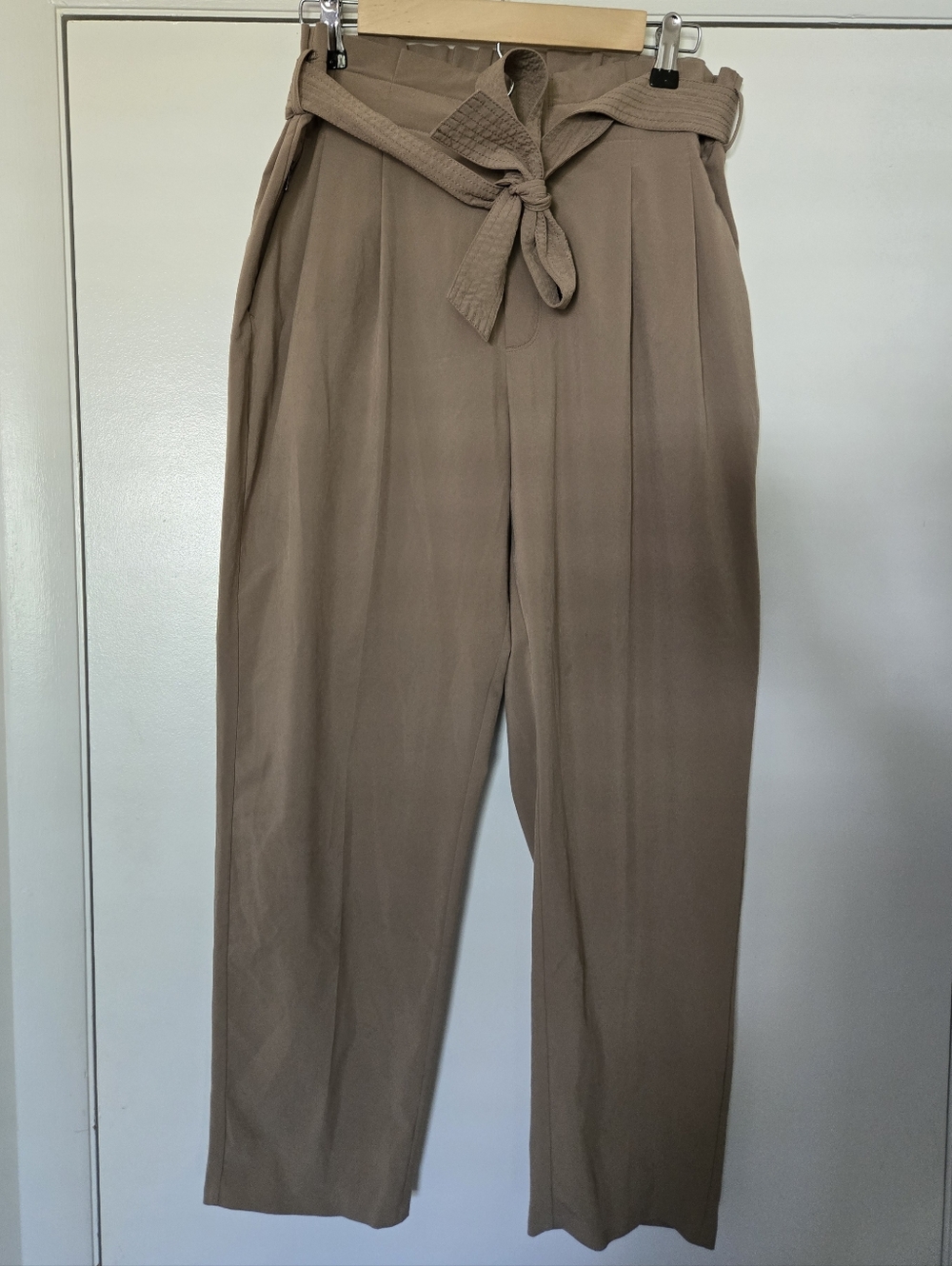 Athleta Skyline Paperbag Waist Belted Khaki Pants Size 12